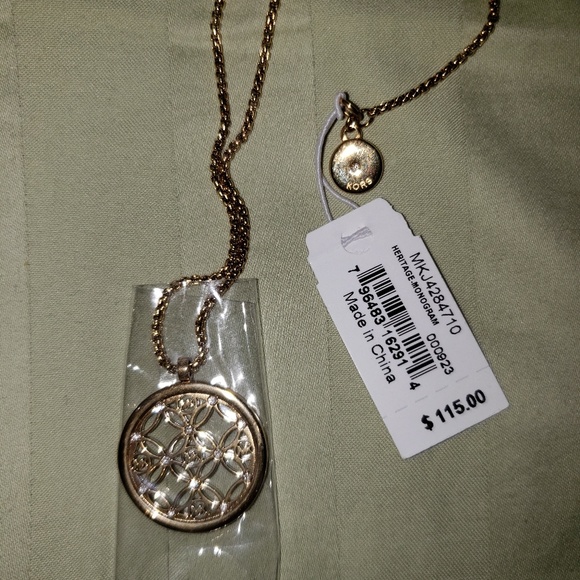 Michael Kors - Picture 2 of 2